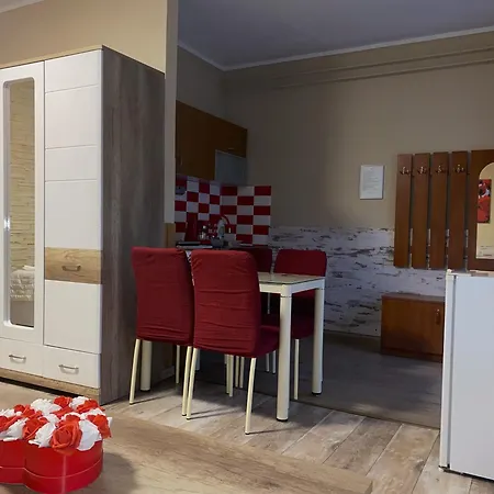 Kek Laguna Wellness Πανσιόν 4*