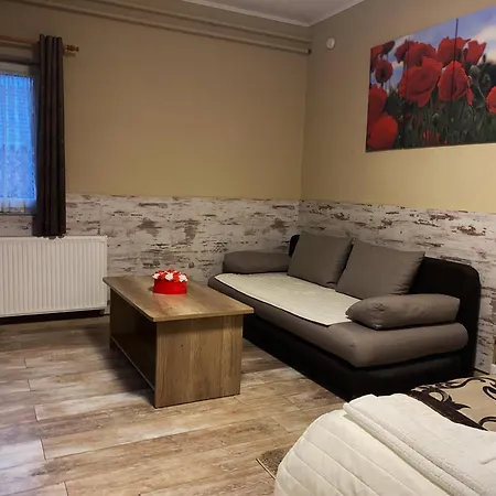 Kék Lagúna Wellness Maison d'hôtes Egerszalók