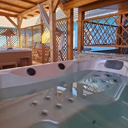 Kék Lagúna Wellness Maison d'hôtes Egerszalók