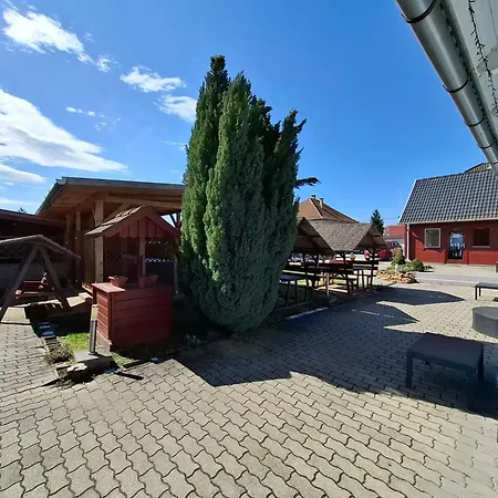 Kék Lagúna Wellness Maison d'hôtes Egerszalók