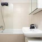 Waterfront Azure Loft With Free Parking Apartment